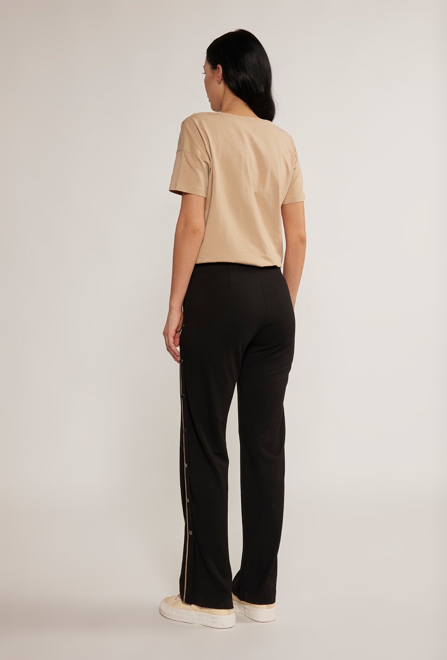 Spodnie damskie z aplikacją po bokach