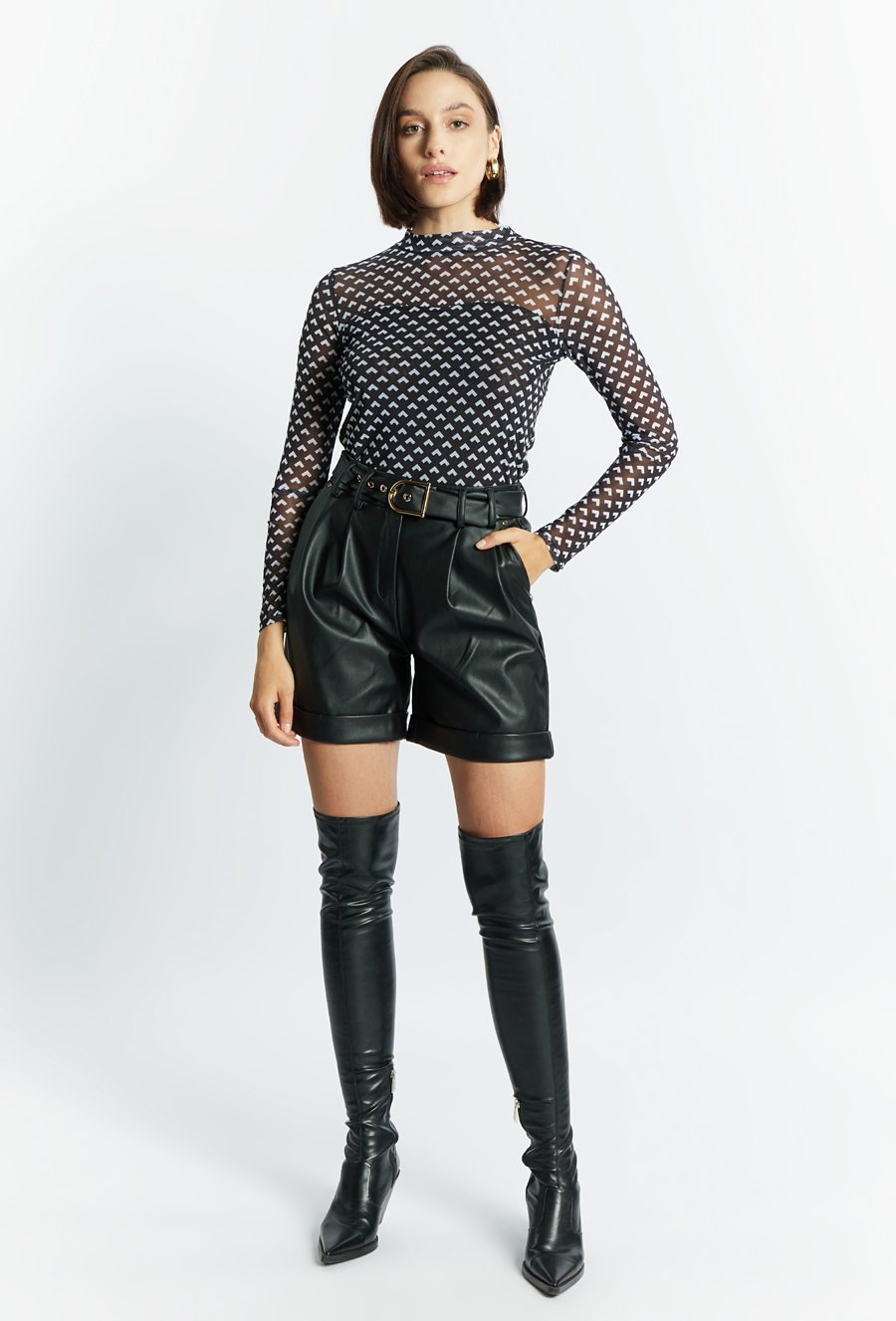 Szorty damskie z paskiem