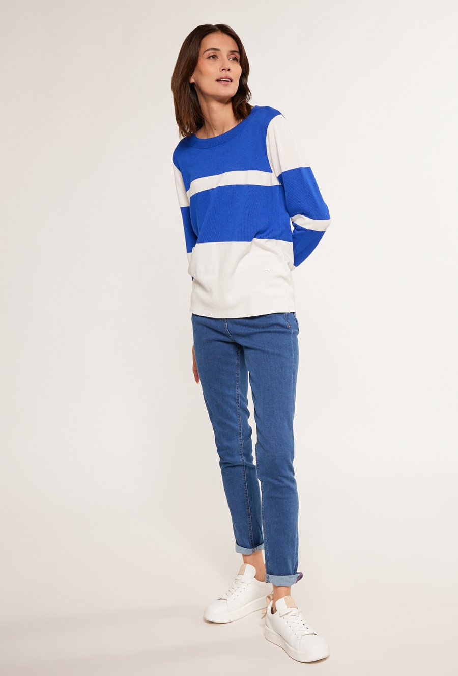 Dwukolorowy sweter damski