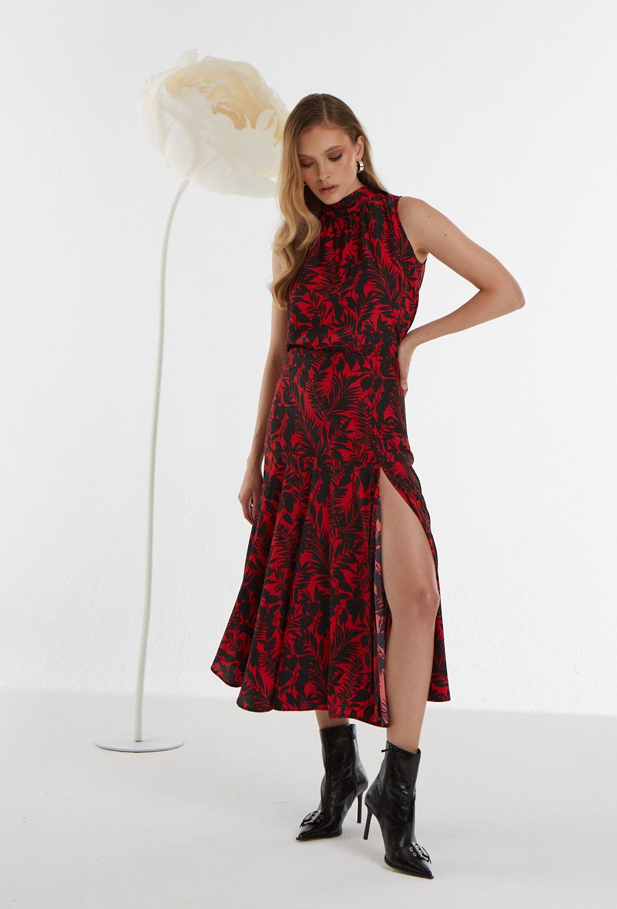 Midi sp&oacute;dnica z marszczeniem