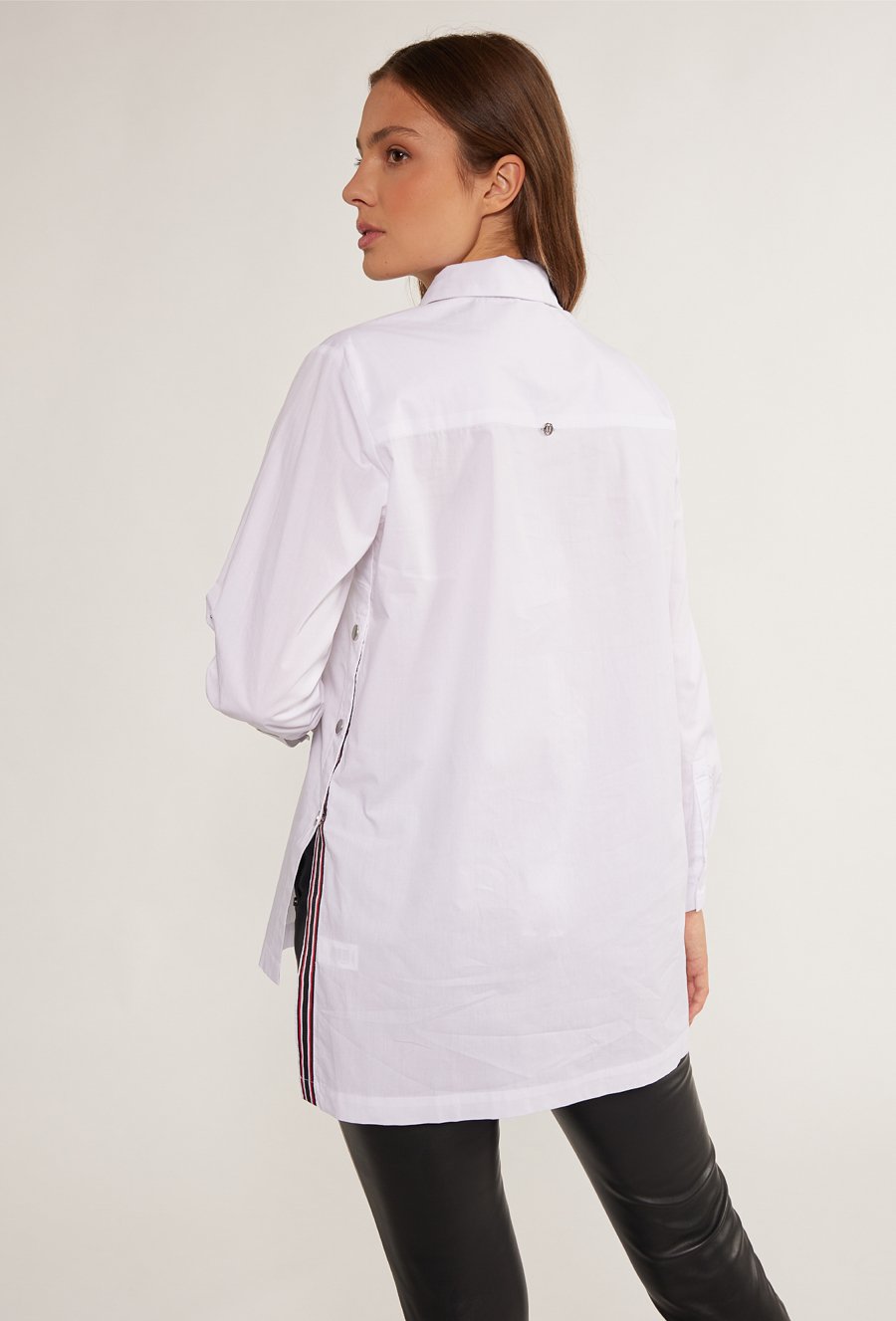 Bawełniana koszula z ozdobnymi wstawkami