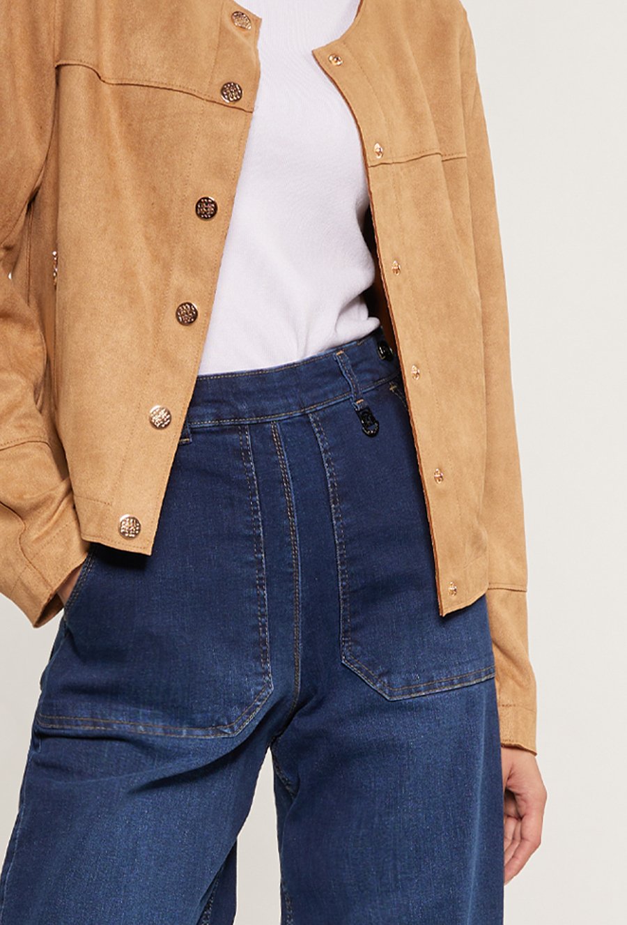 Zamszowy żakiet z kieszonkami