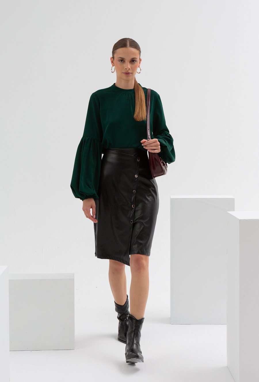 Bluzka z efektownym rękawem