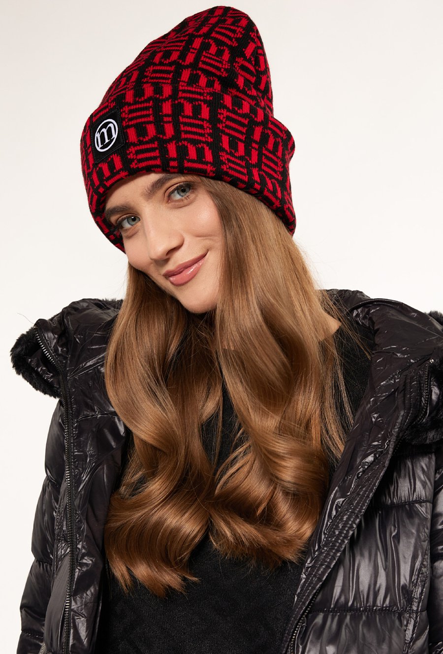 Czapka z logo marki Monnari