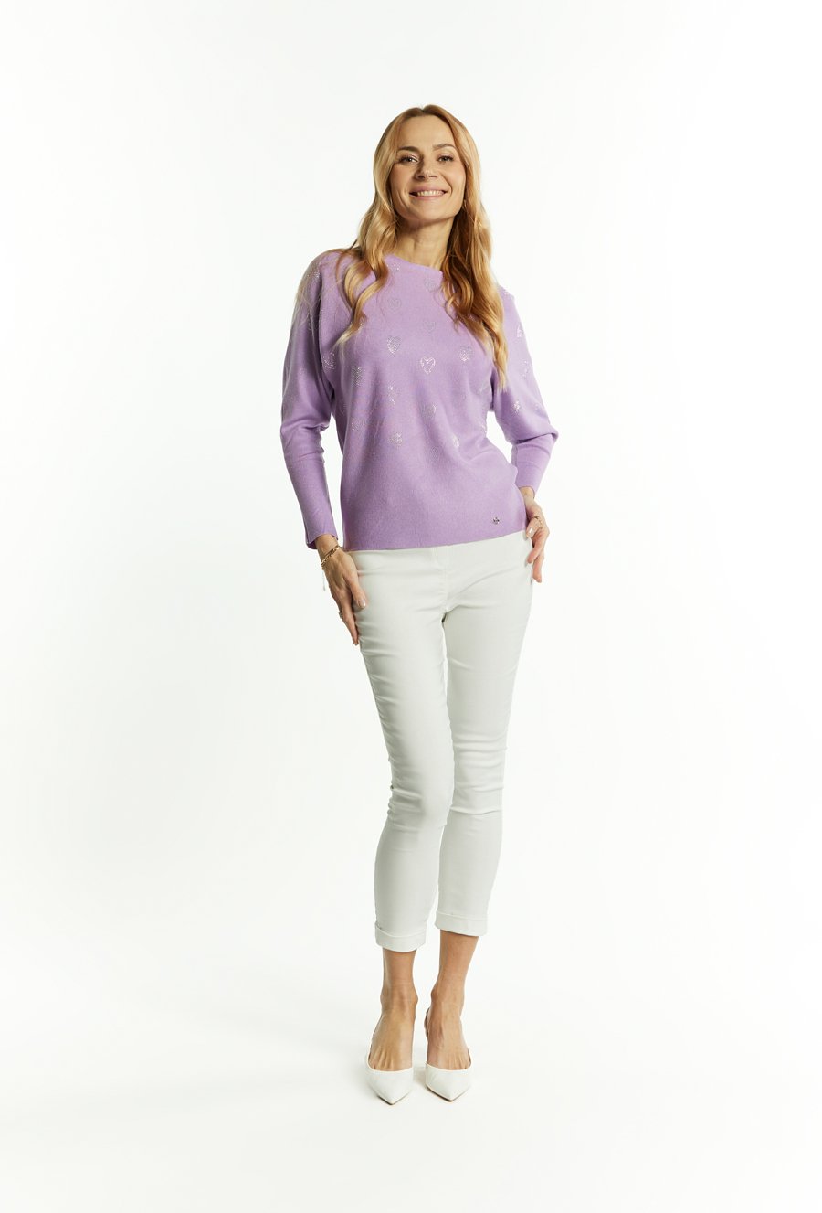 Sweter damski z dżetami w kształcie serduszek