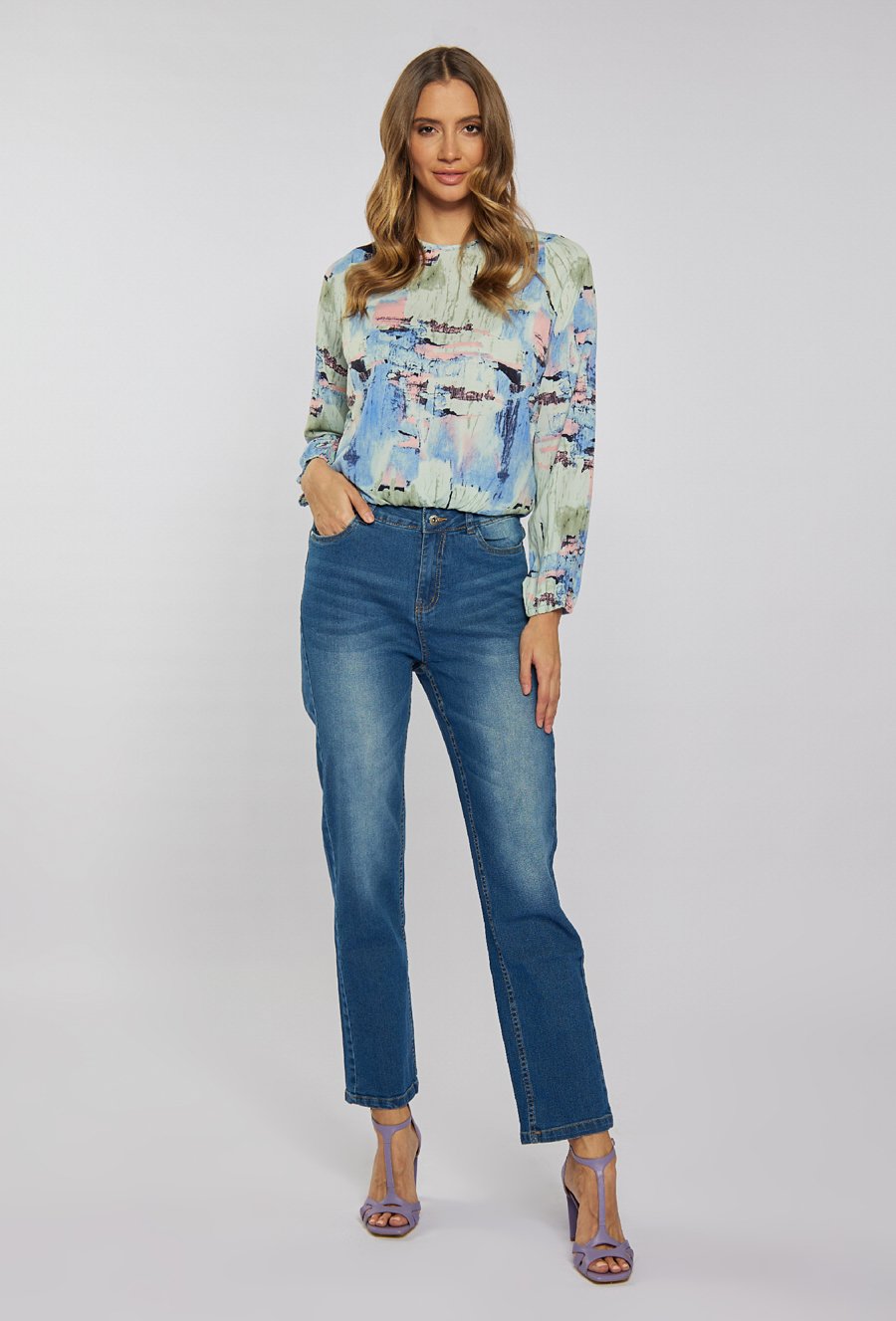 Jeansy  z prostą nogawką