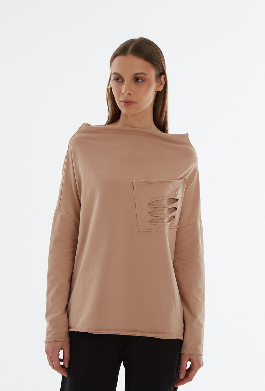 Beżowa bluza z imitacją kieszeni