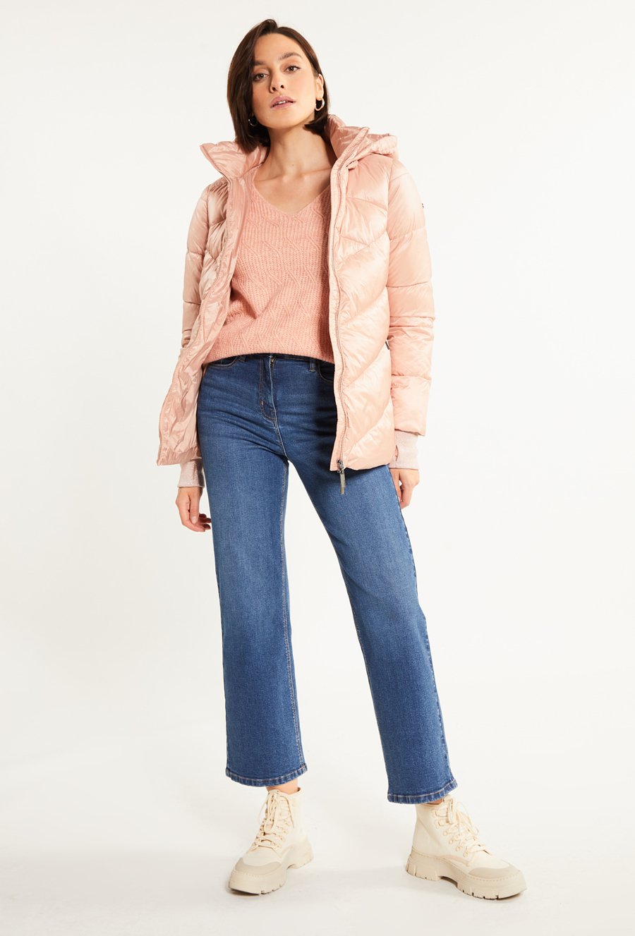 Zimowa kurtka z wzorem w jodełkę