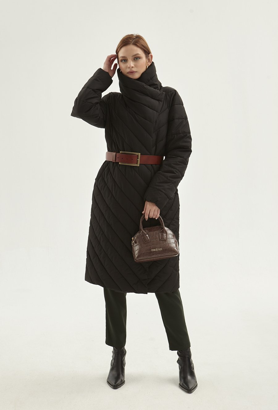 Pikowana kurtka z dużym kołnierzem