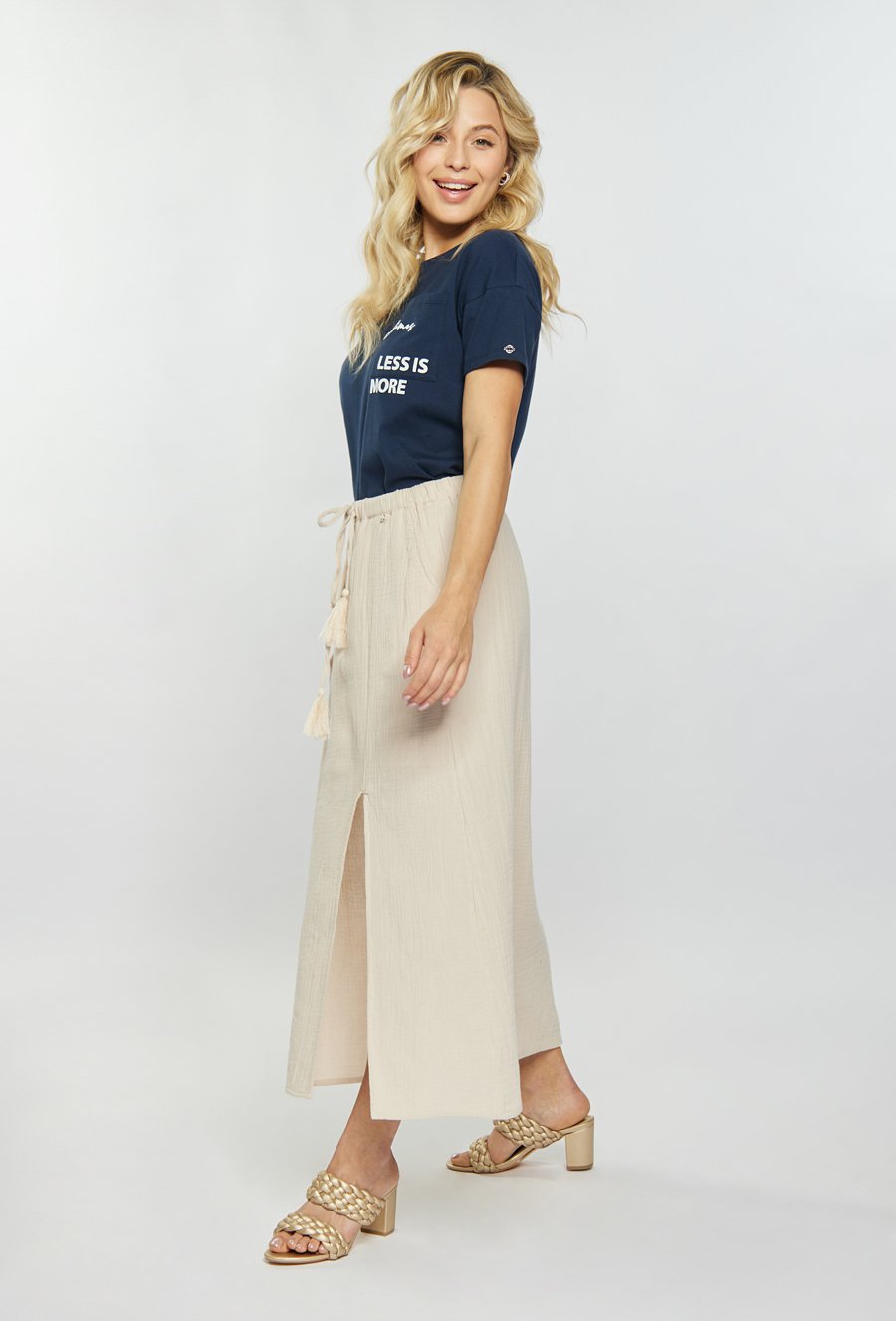 Bawełniana sp&oacute;dnica damska z rozcięciem