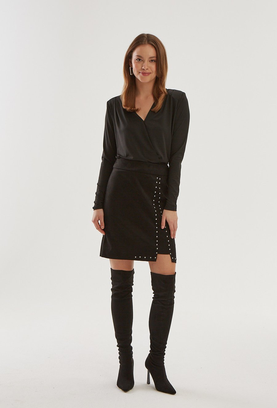 Czarna bluzka z kopertowym dekoltem