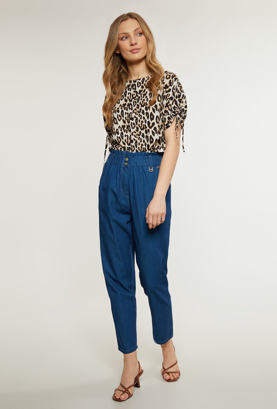 Materiałowe spodnie damskie