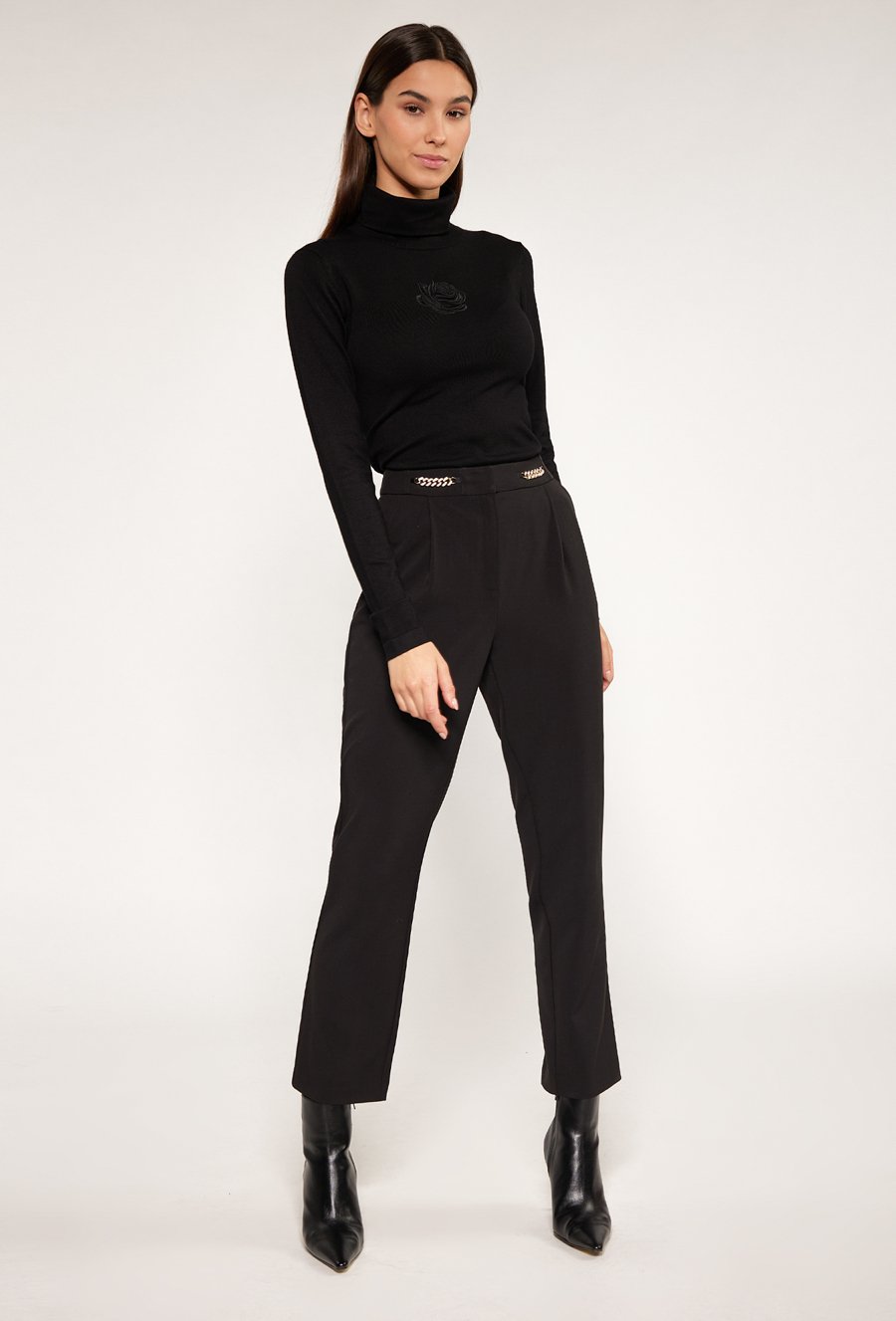 Dopasowany golf z wiskozy