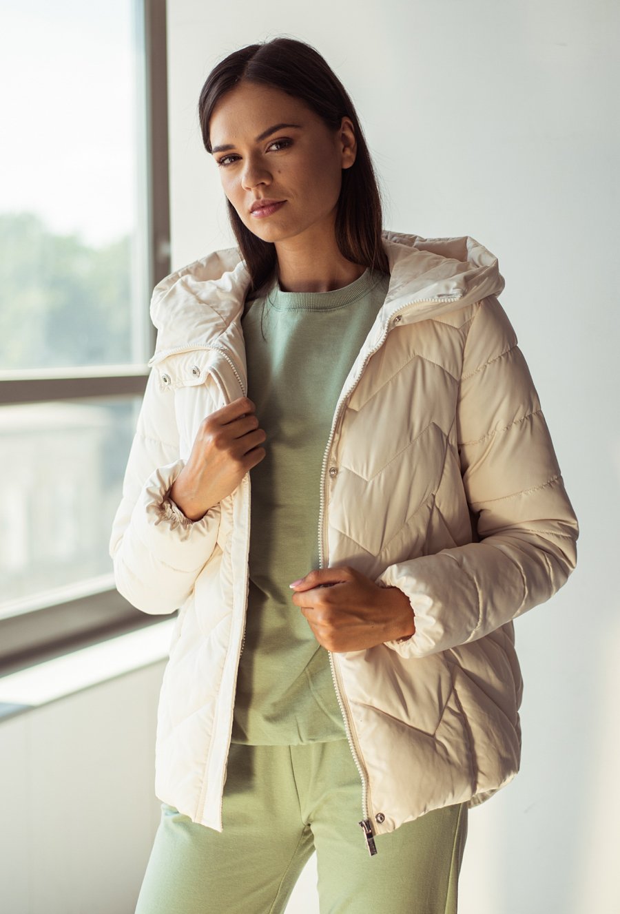 Kr&oacute;tka pikowana kurtka