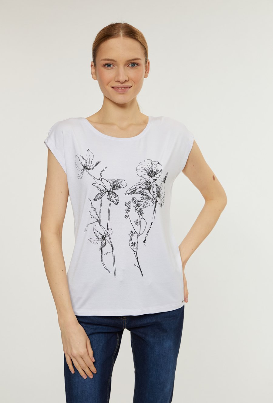 T-shirt damski z kwiecistym printem