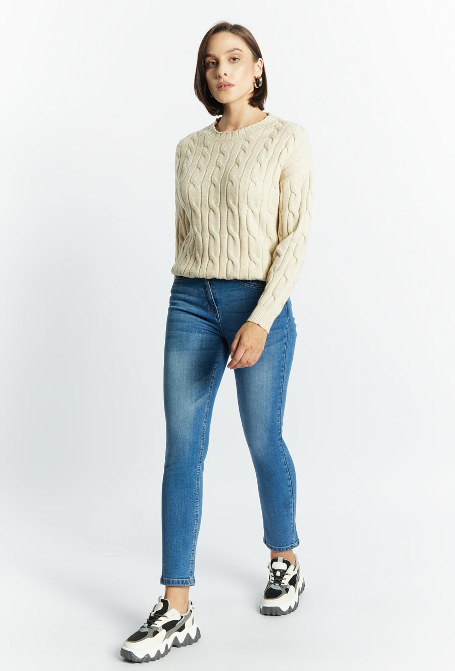 Dopasowane jeansy damskie