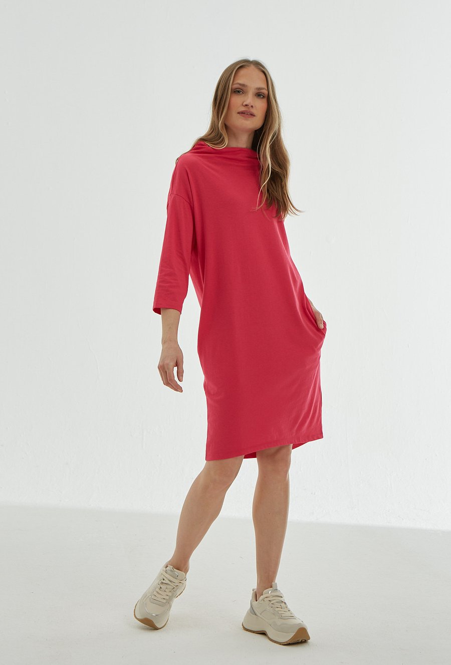 Bawełniana sukienka ze st&oacute;jką