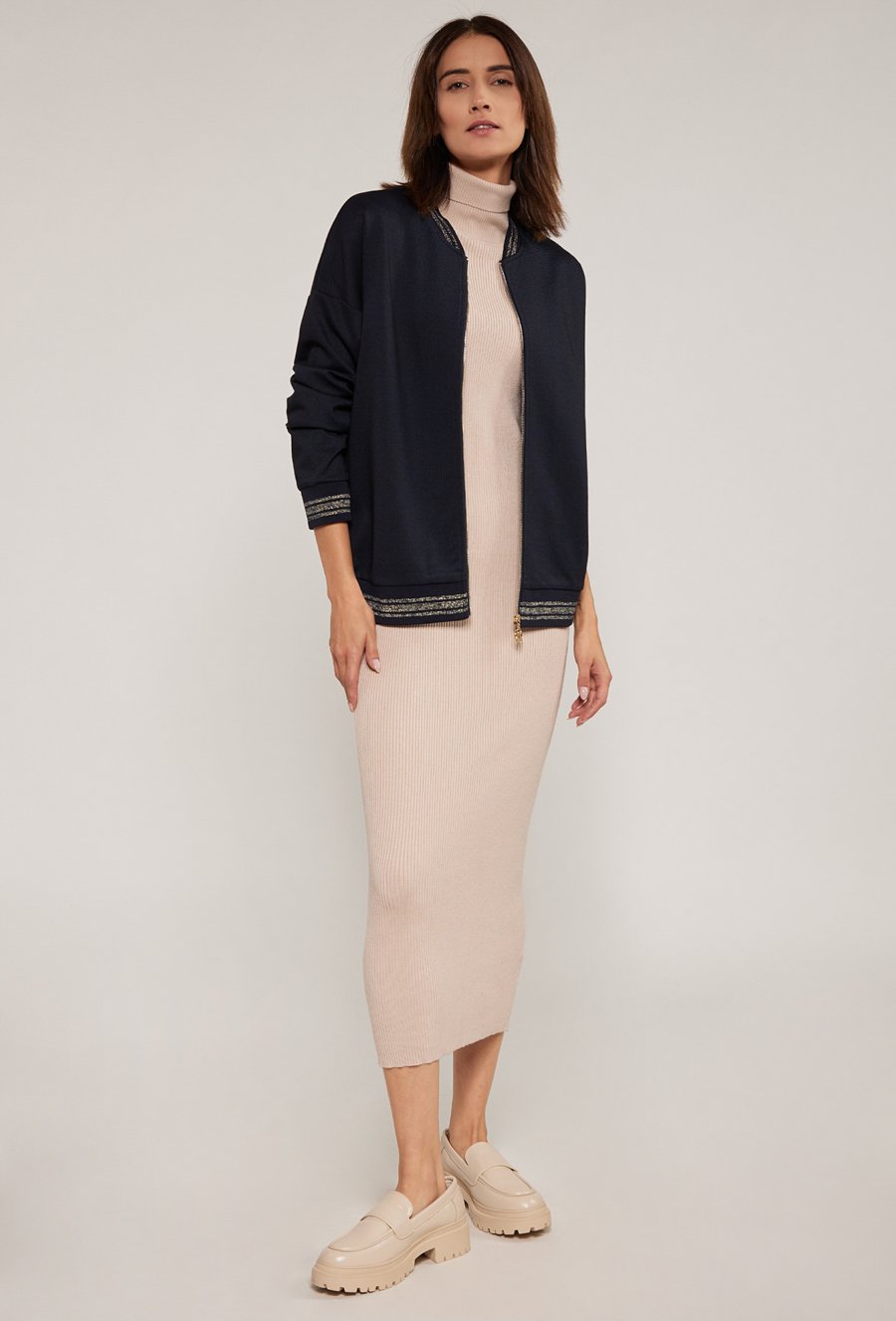 Żakiet w sportowym stylu