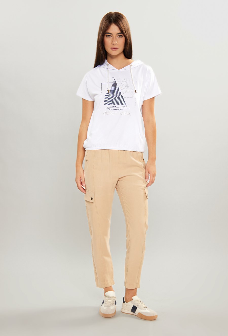 T-shirt damski z kapturem