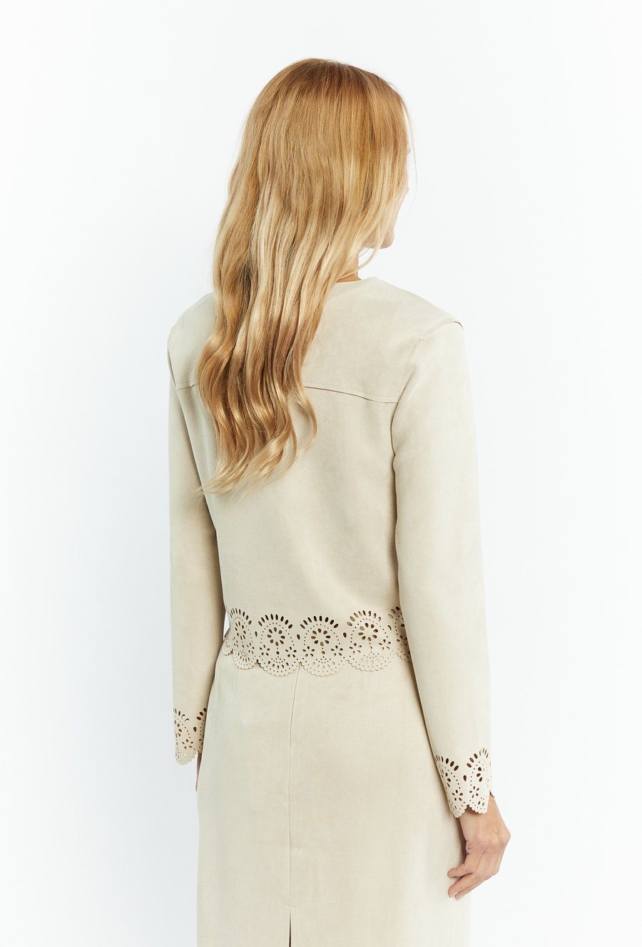 Żakiet damski z ażurowym wykończeniem