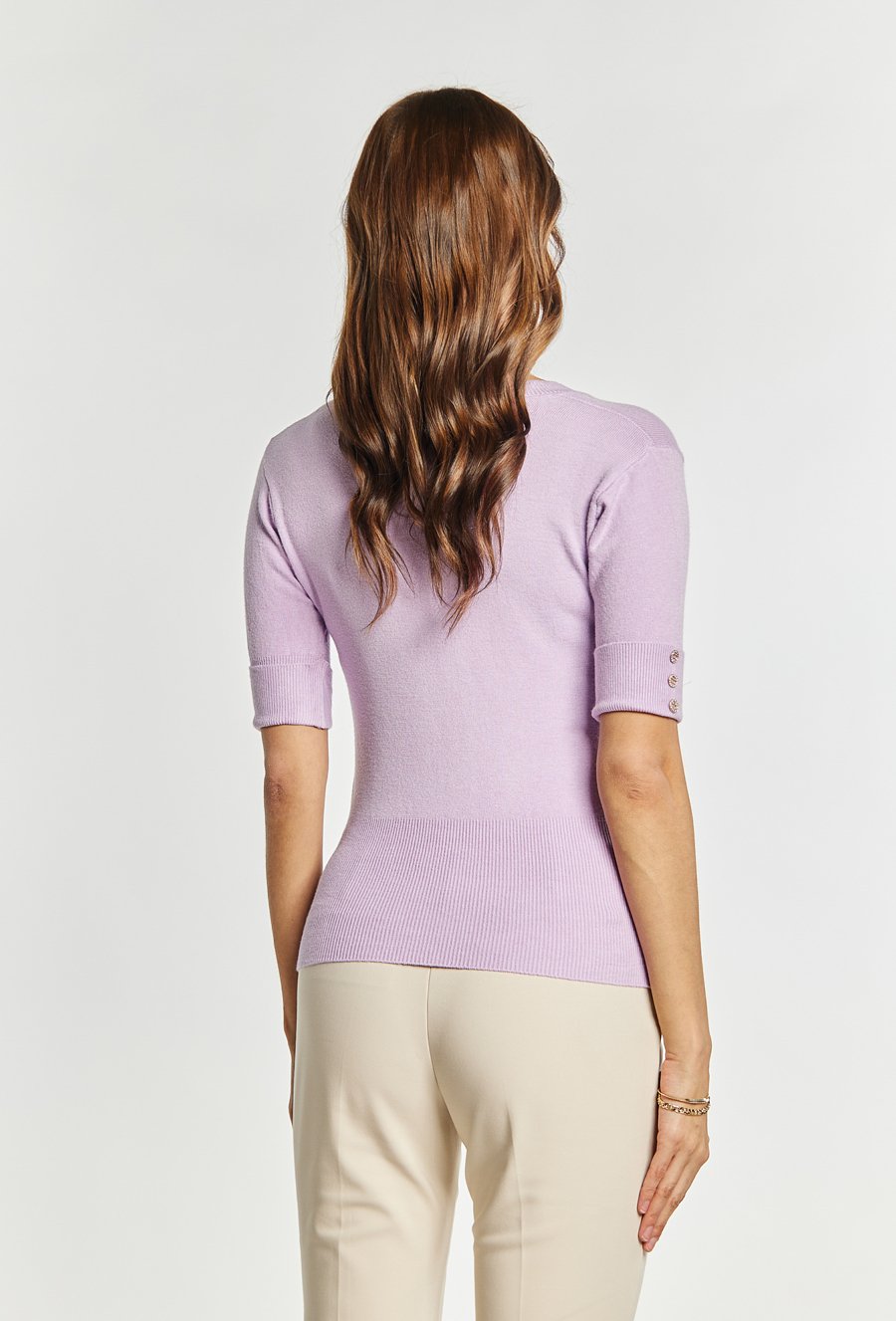 Sweter damski z połyskującym zdobieniem