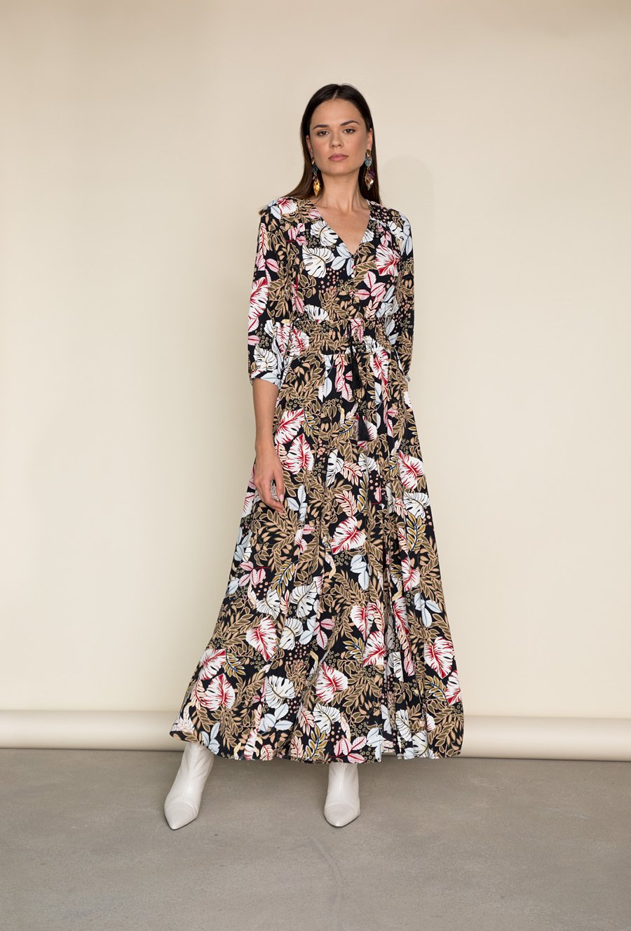 Długa sukienka w kwiaty