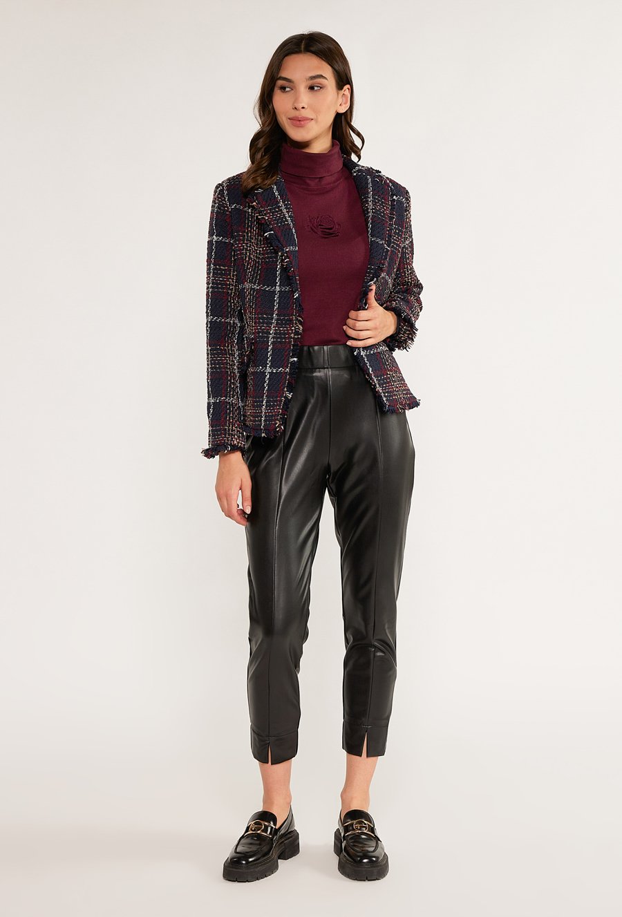 Spodnie z imitacji sk&oacute;ry