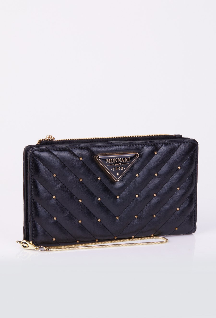 Duży pikowany portfel z ozdobnymi dżetami i łańcuszkiem