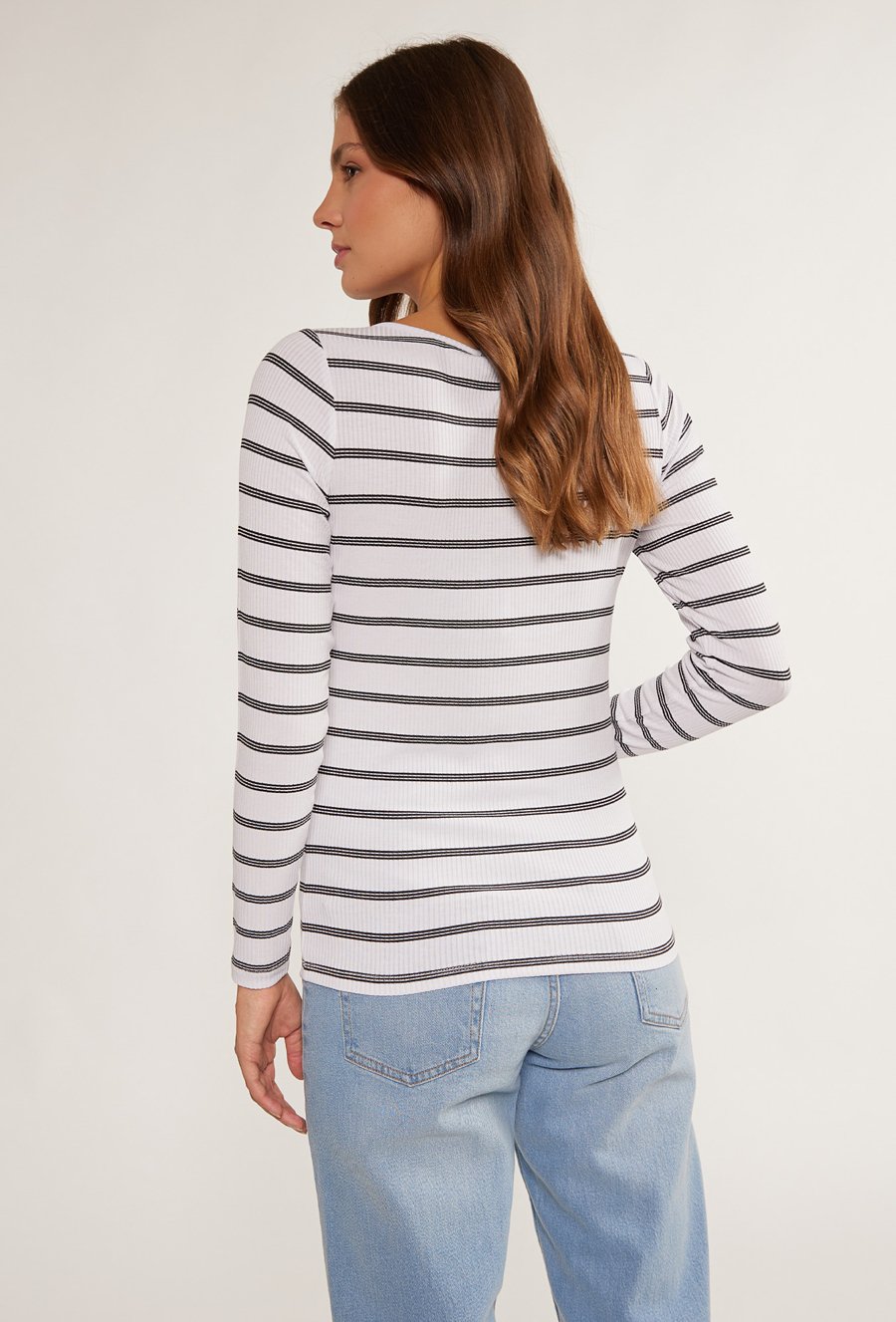 Bluzka z wzorem w paski