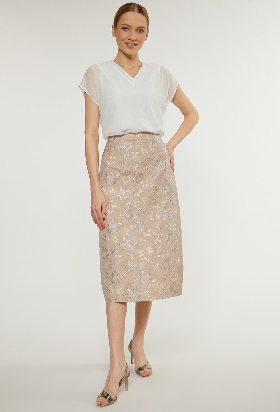 Wzorzysta sp&oacute;dnica damska