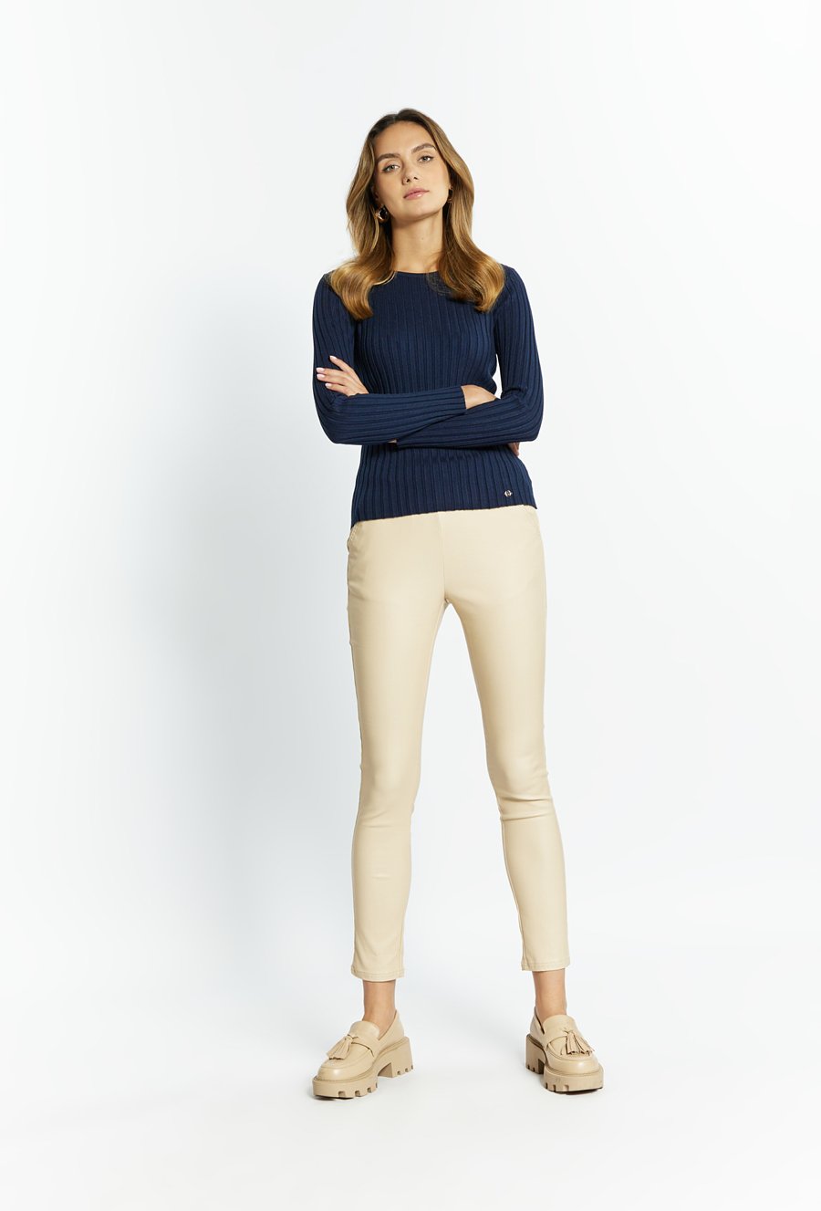 Przylegający sweter damski