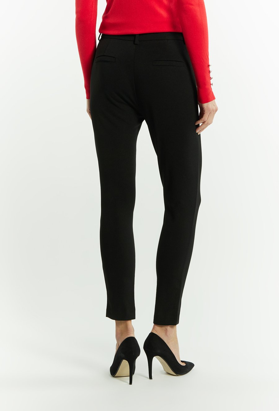 Spodnie damskie z kr&oacute;tkimi rozcięciami