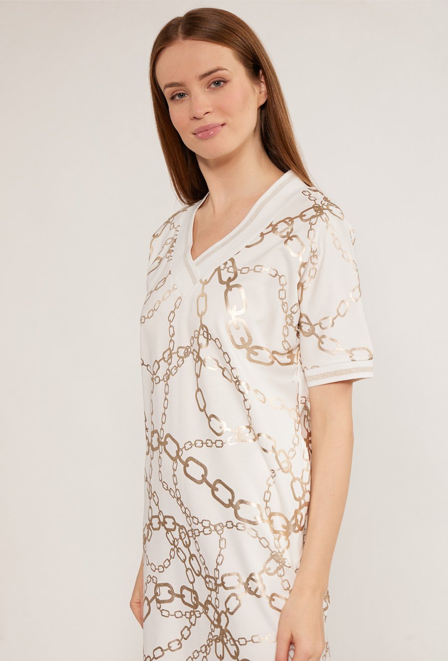 Sukienka w biżuteryjny wz&oacute;r