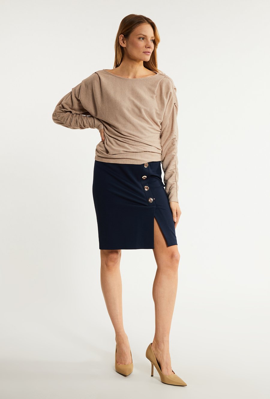 Elegancka sp&oacute;dnica damska z ozdobnymi guzikami