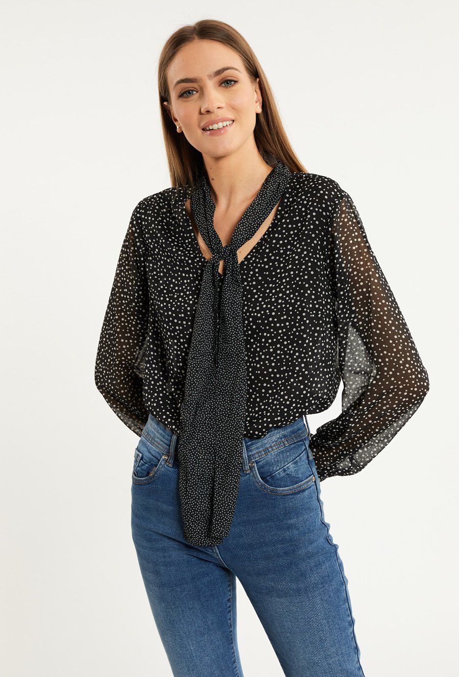 Bluzka w grochy z wiązaniem