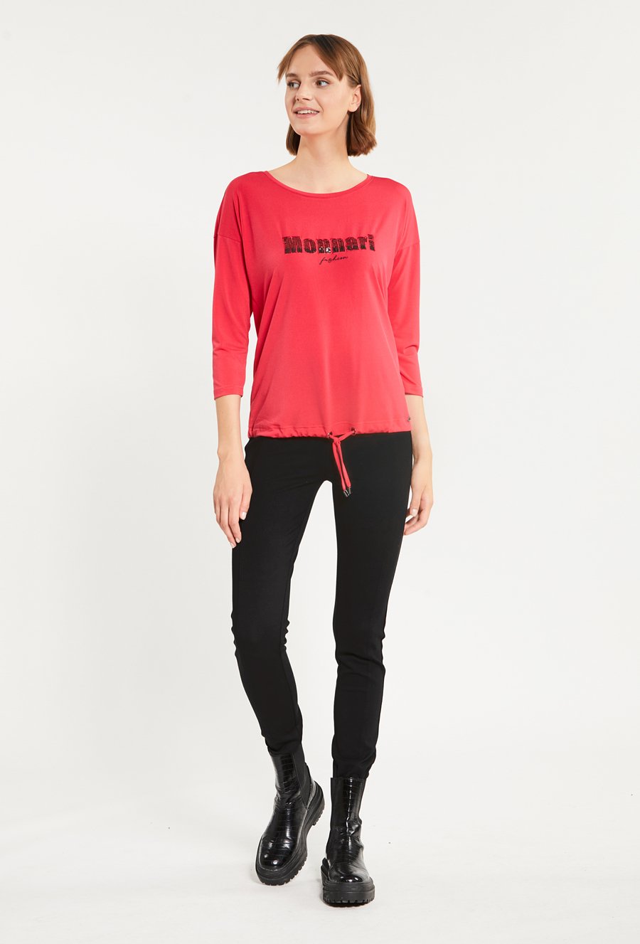 T-shirt damski z cekinowym napisem