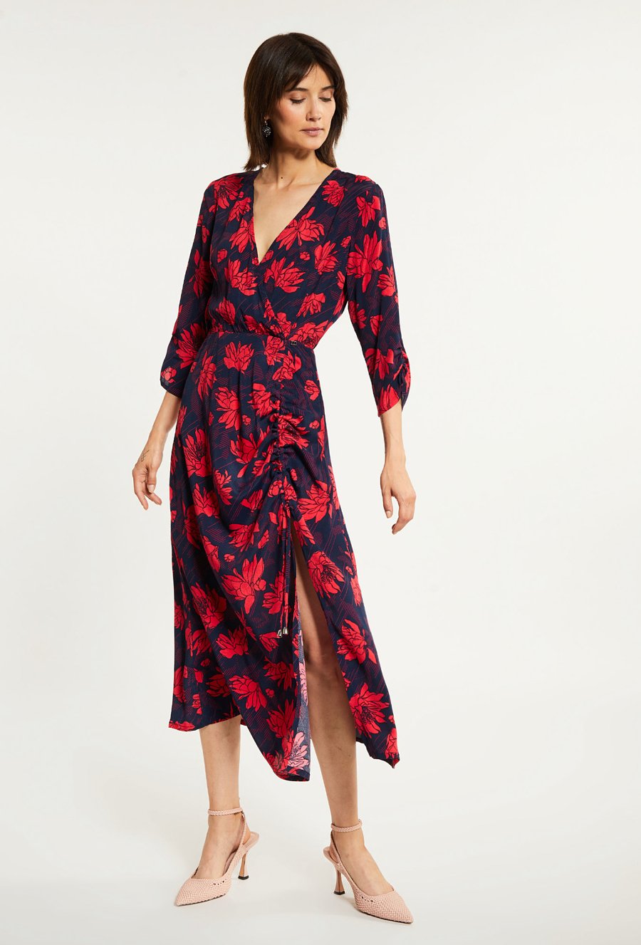 Sukienka midi w kwiatowy wz&oacute;r