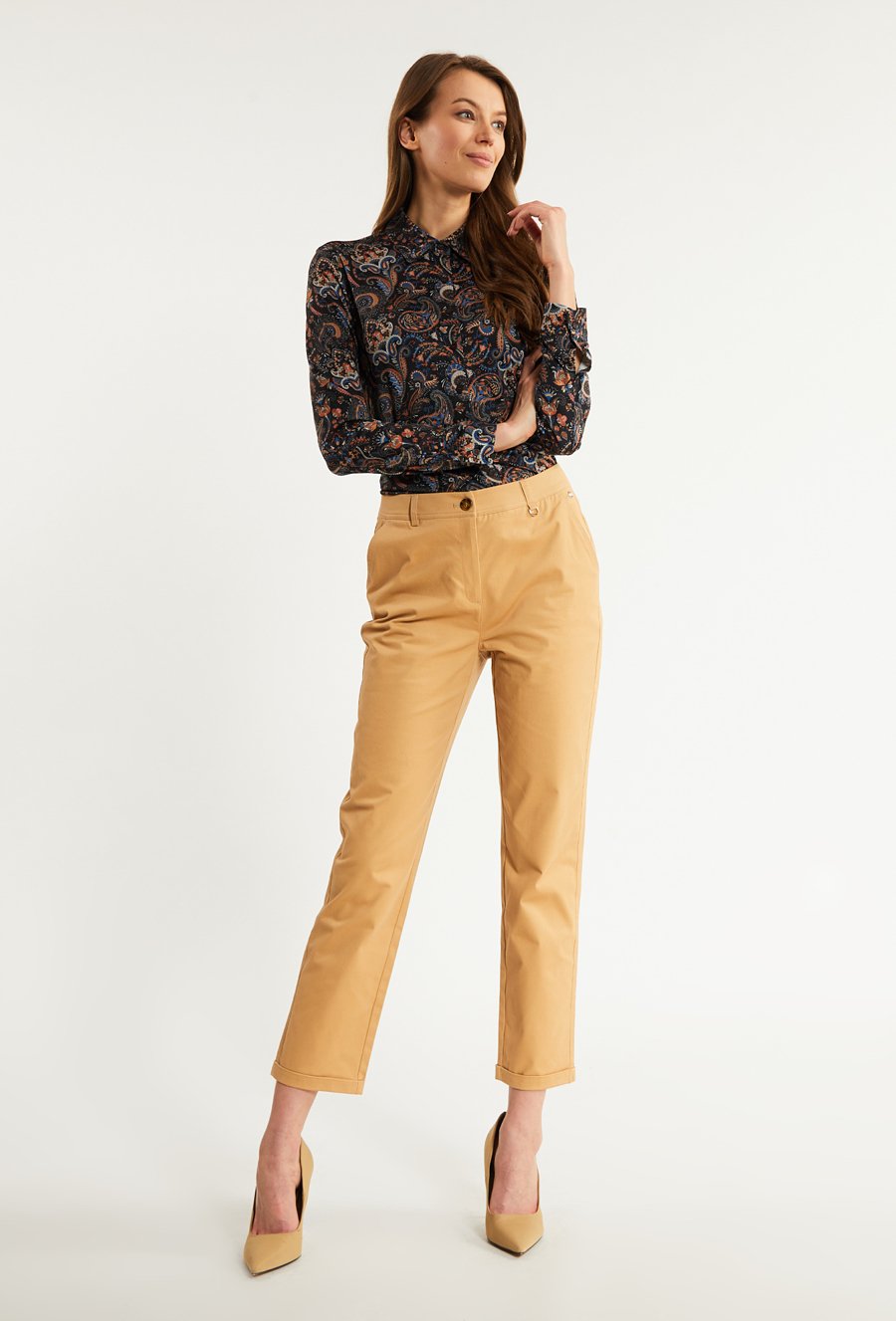 Materiałowe spodnie z prostymi nogawkami