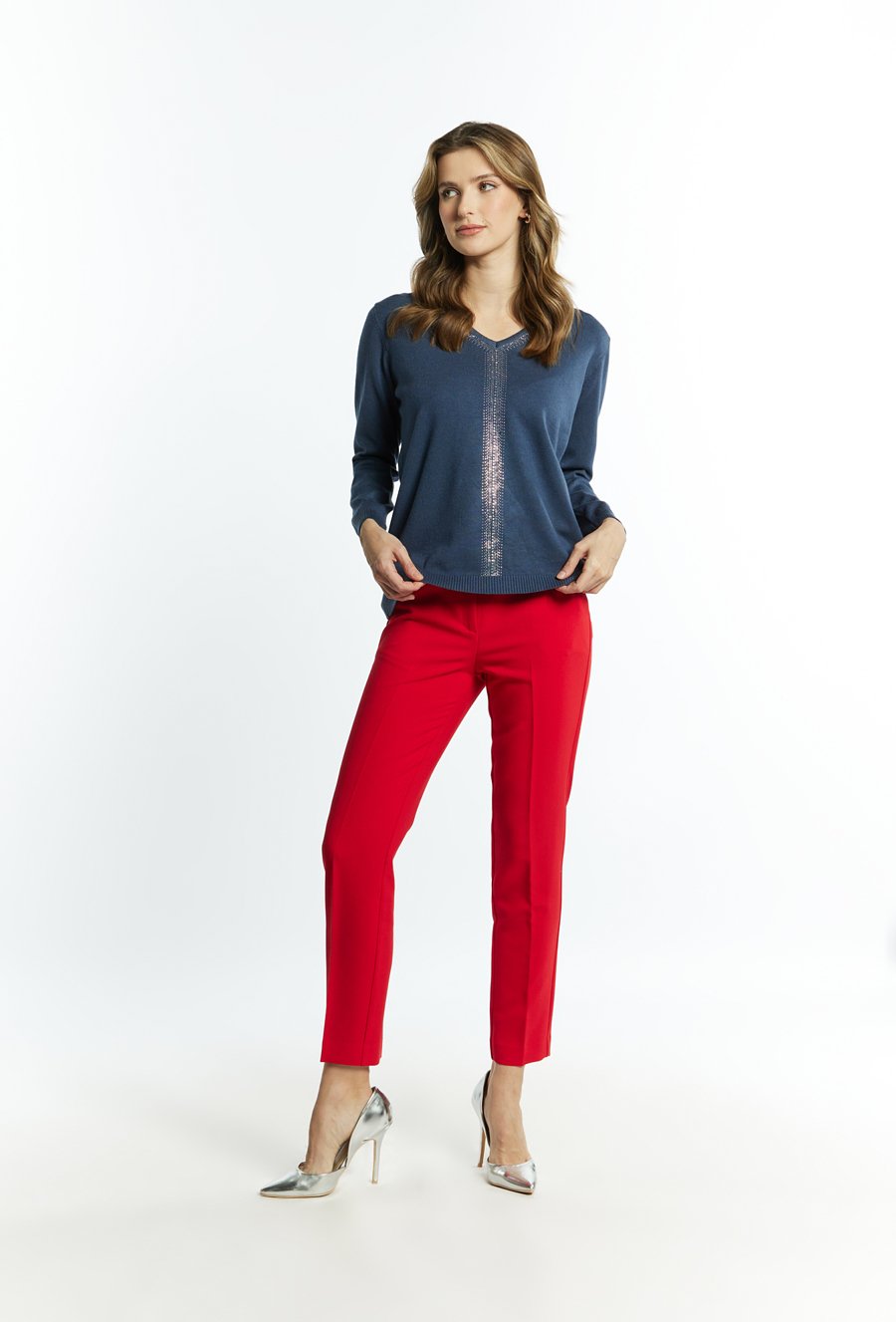 Cienki sweter damski z dżetami