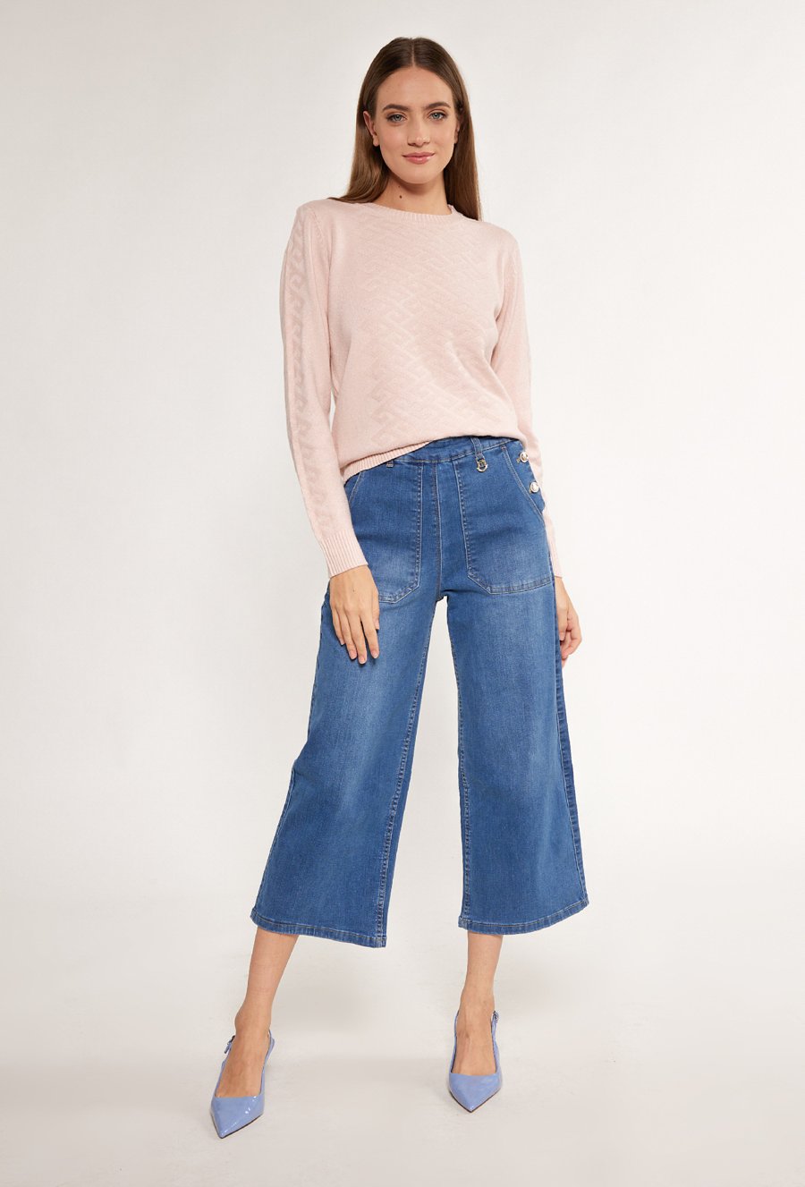 Sweter z prążkowaniem