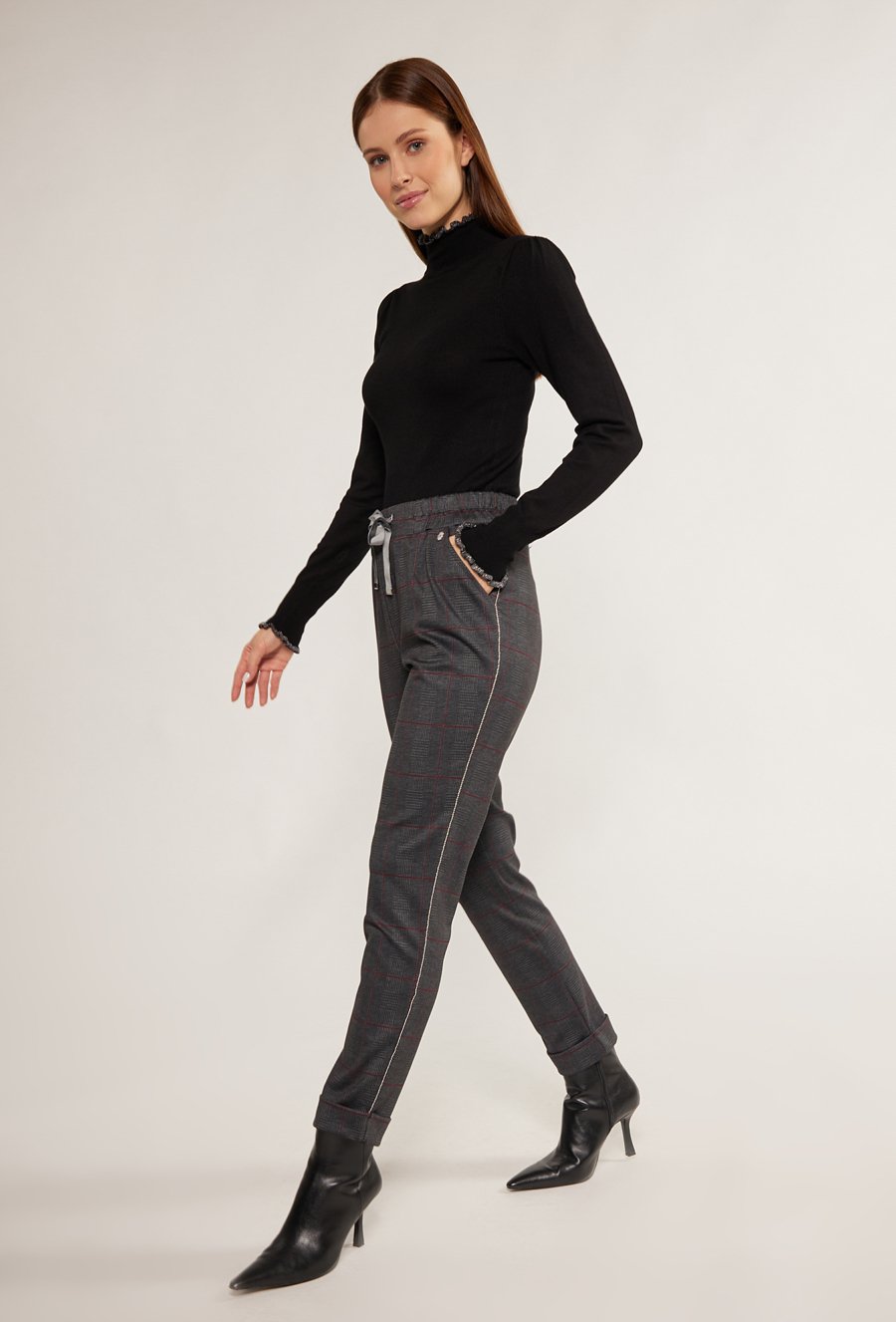 Materiałowe spodnie z wzorem w kratę