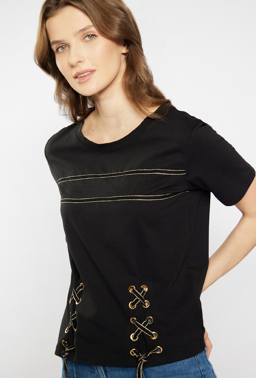 T-shirt z ozdobnym wiązaniem