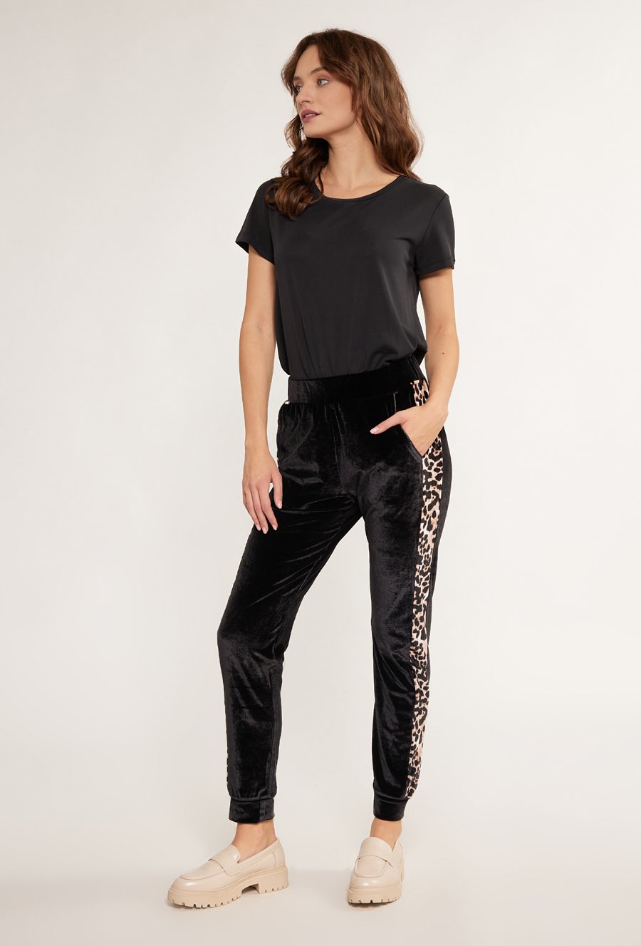 Welurowe spodnie dresowe