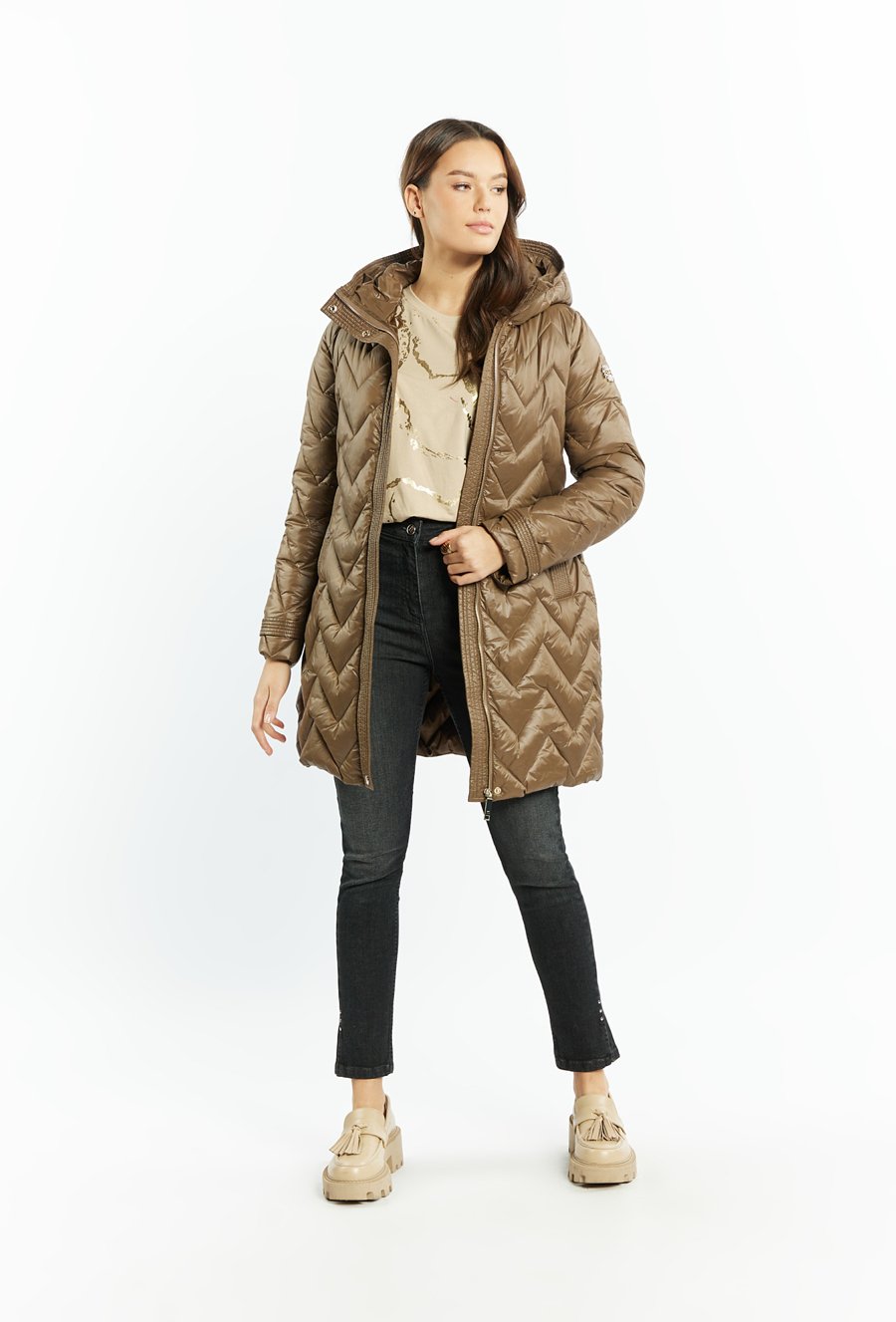 Płaszcz damski z wiązaniem