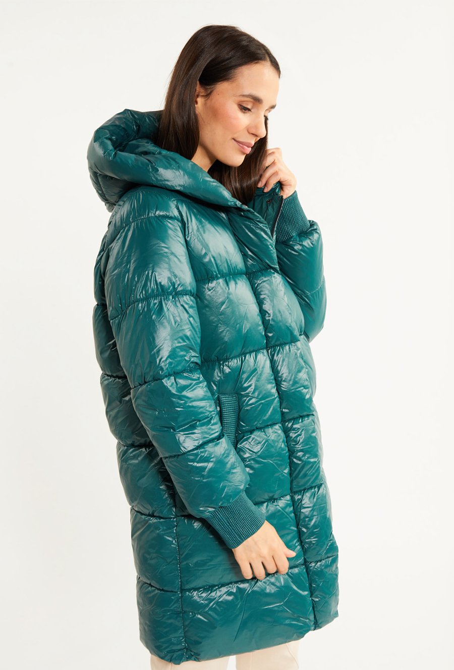 Pikowana kurtka damska z kapturem