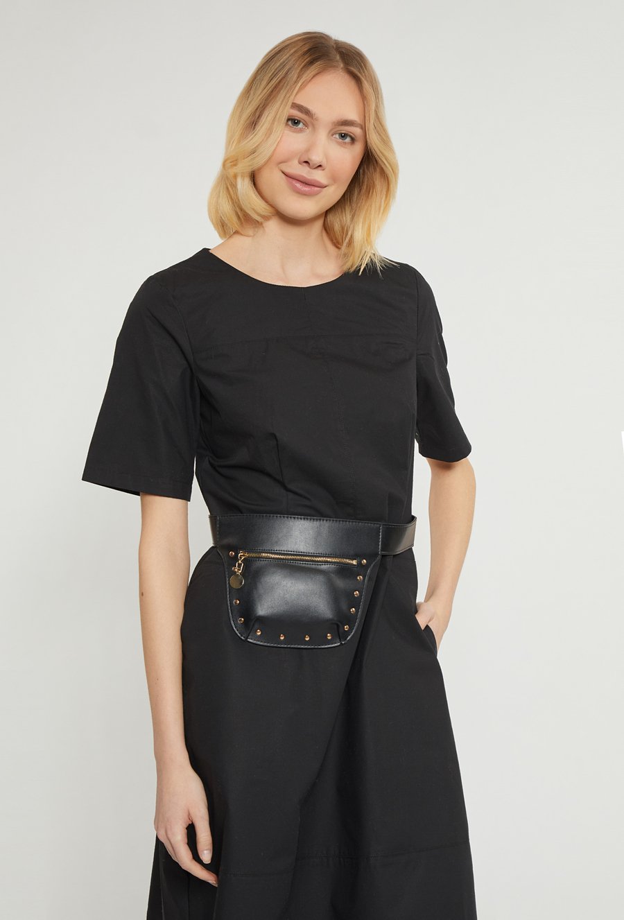 Bawełniana sukienka z kieszeniami