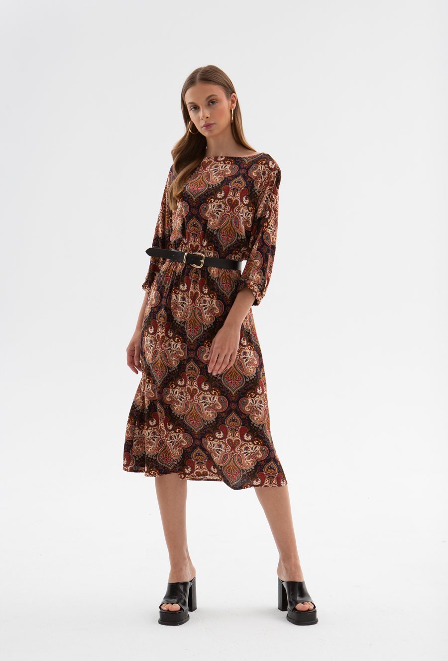 Wzorzysta sukienka damska z wiskozy