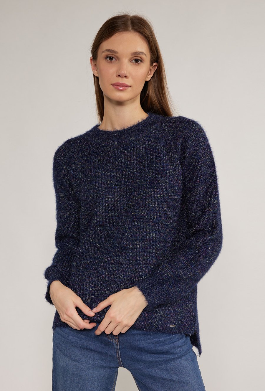 Połyskujący sweter z p&oacute;łgolfem