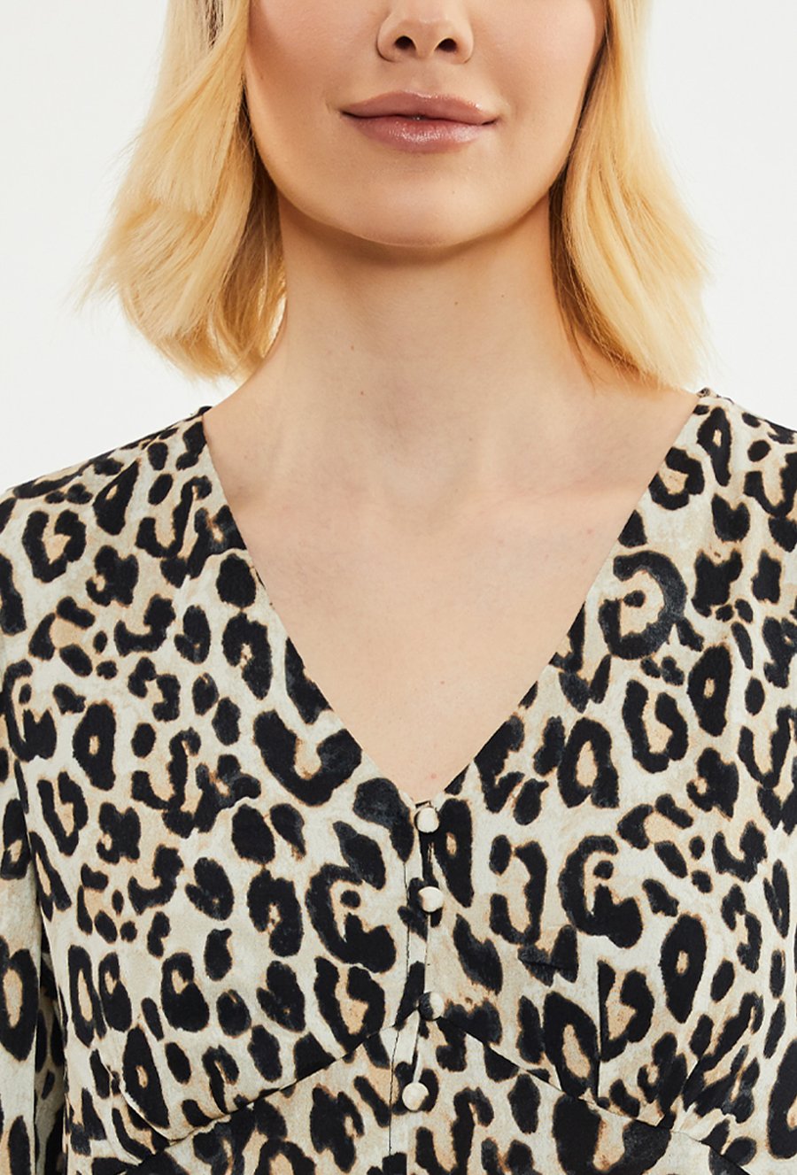 Bluzka w zwierzęcy wz&oacute;r