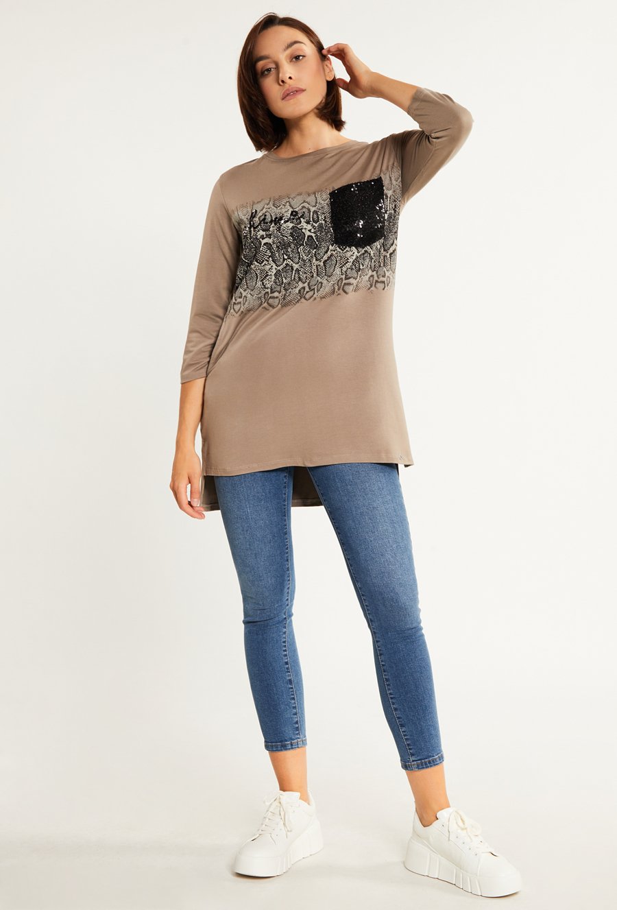 Bluzka z cekinowym panelem